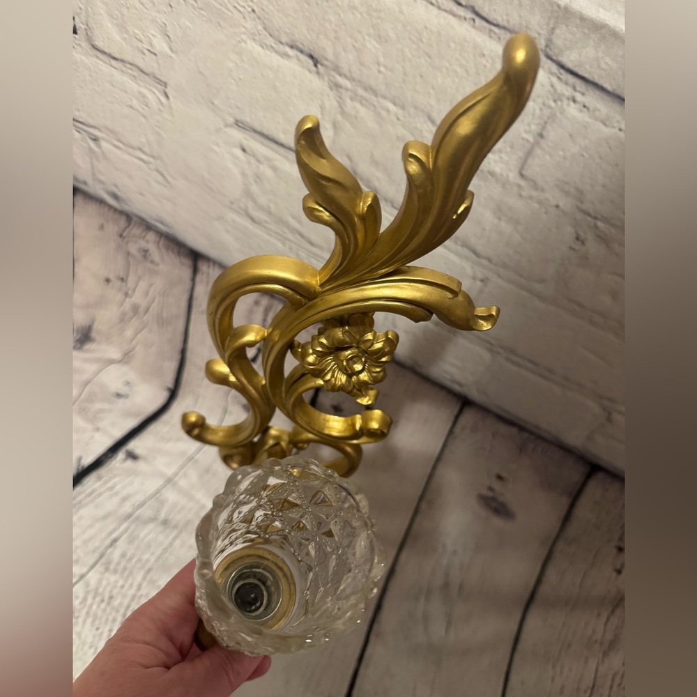 Syroco VTG Wall Sconce with Glass Holder - Picture 4 of 8
